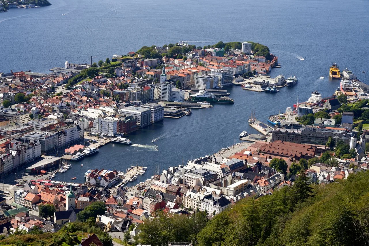 https://www.pexels.com/search/bergen/?orientation=landscape
